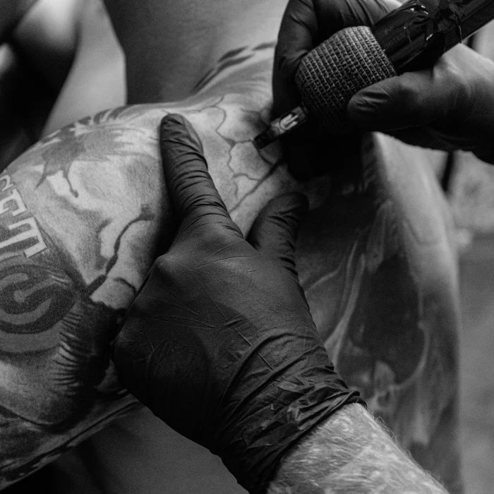 shoulder-black-grey-realism-tattoo-process